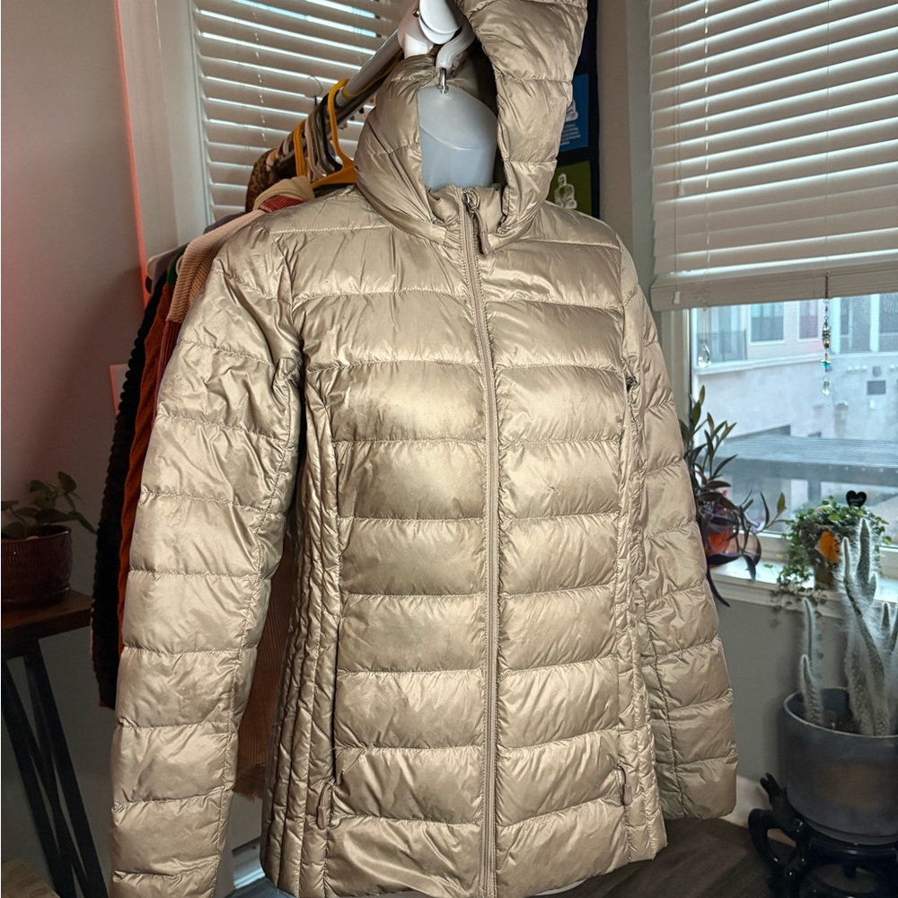 Elegant Beige Puffer Jacket for Women